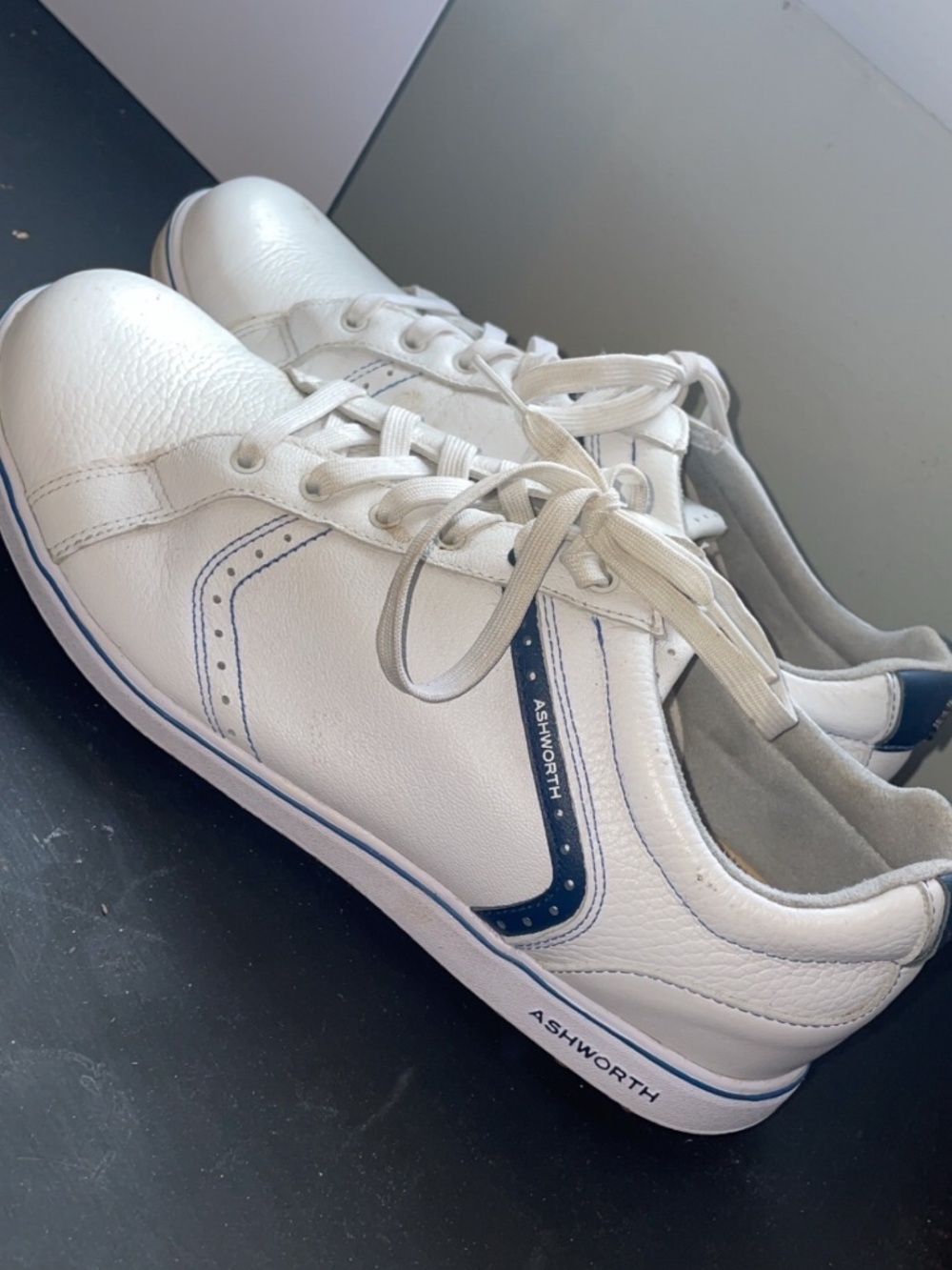 Ashworth Cardiff ADC Men’s Spikeless Golf Shoes White Blue Leather Size 10.5